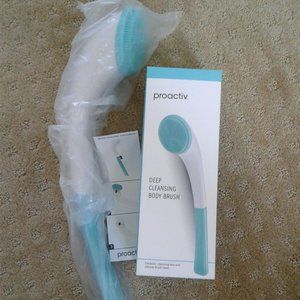 NEW Proactiv Deep Cleansing Body Brush